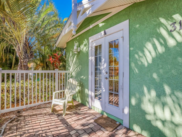 Key West cottage a couple blocks to beach
